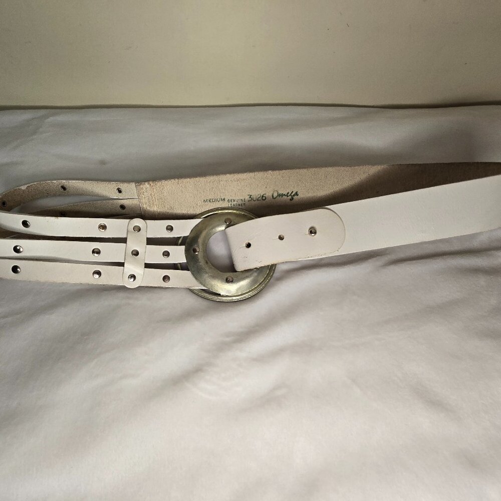OMEGA LEATHER BELT SIZE MED